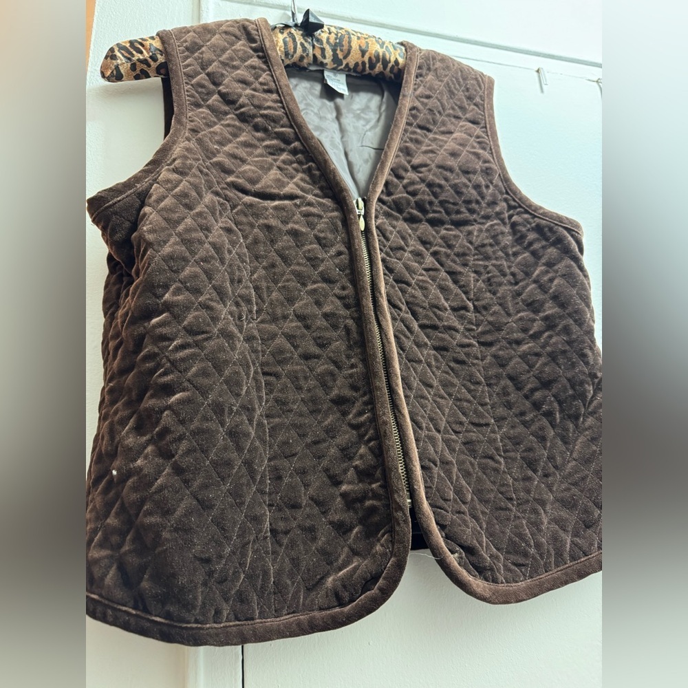 90s Real Comfort Sleeveless Quilted Barn Vest chocolate Brown faux suede M
